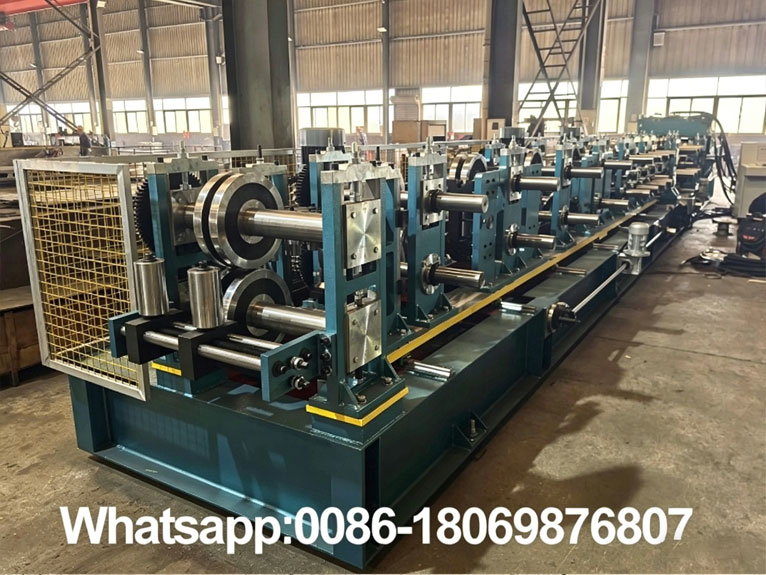 photo3 Zhongyuan purlin roll former