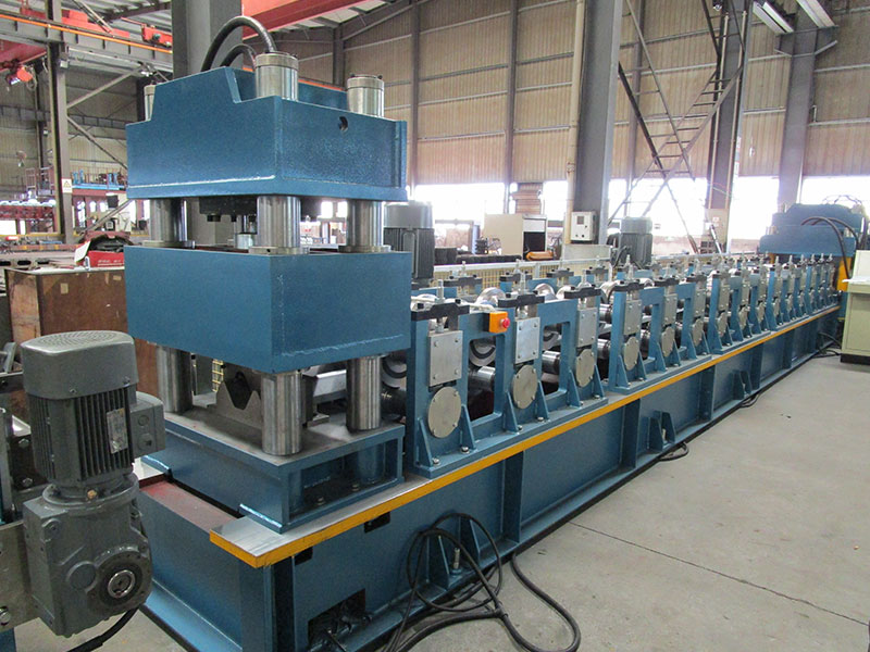 7-Guardrail-roll-forming-machine