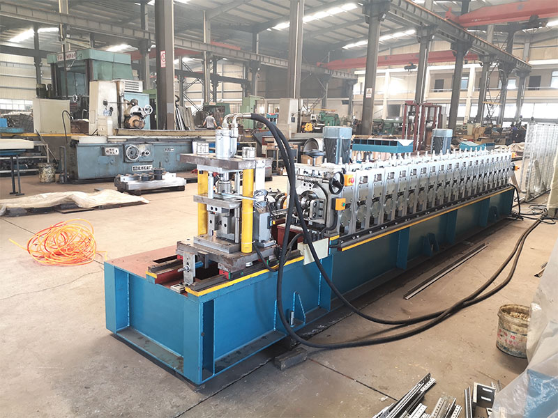 Upright-Roll-Forming-Machine4