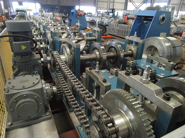 Purlin-Roll-Forming-Machine-12