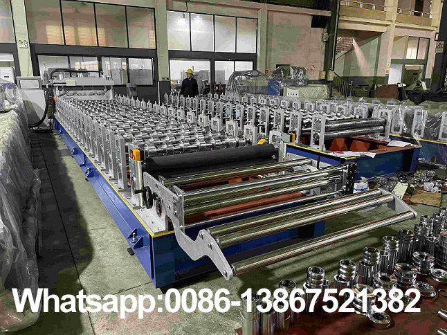 Zhongyuan glazed tile roll forming machine roof