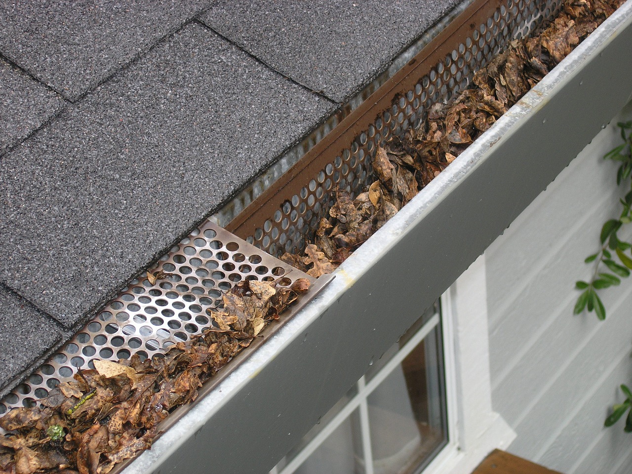 gutter-guard-over-metal-roofs
