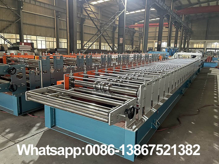 Zhongyuan roof panel roll forming machine