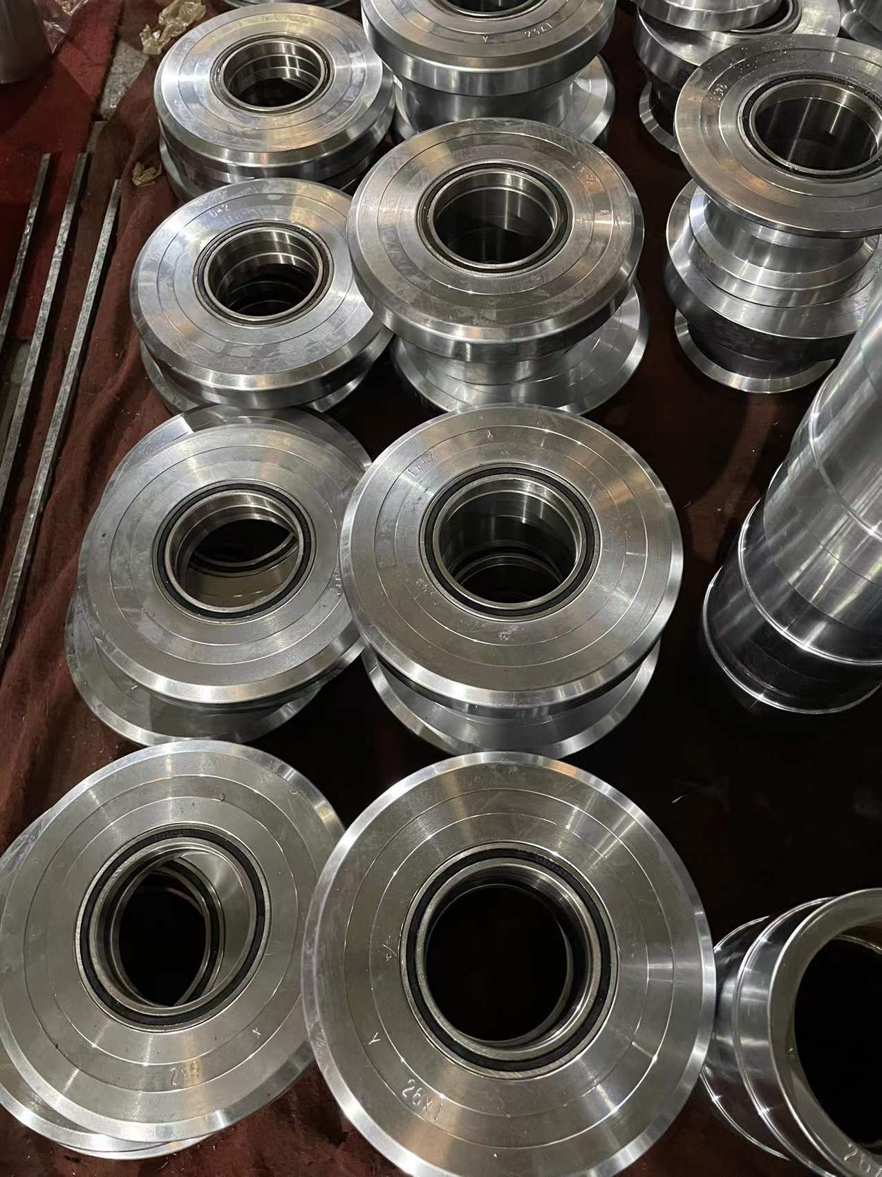 Zhongyuan bearing inside form rollers