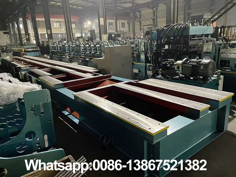 Zhongyuan adjustable cz purlin roll forming machine