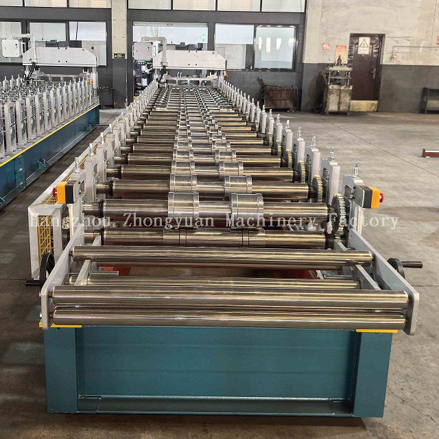 Roll Forming Metal Roofing Machine with Electric Cutting