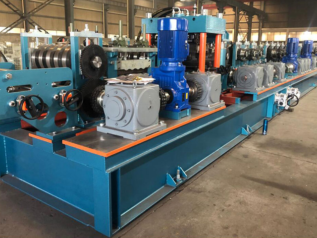 Purlin-Roll-Forming-Machine-3