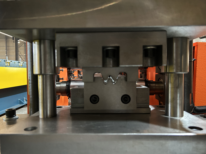 Zhongyuan hydraulic cutting