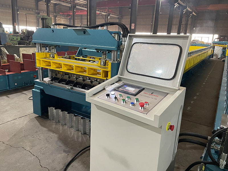 2-Floor-decking-roll-forming-machine