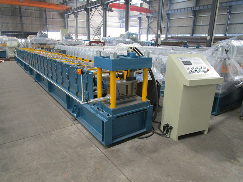 8-Gutter-machine