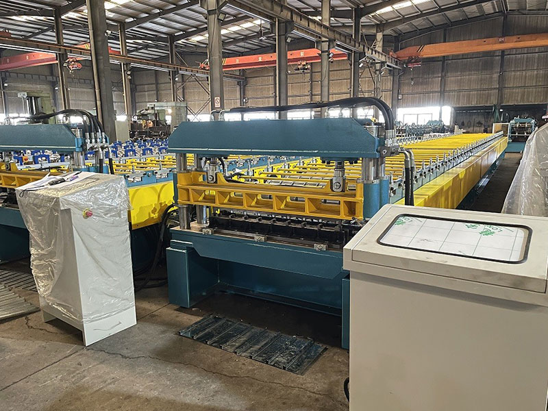 11-Door Panel Roll Forming Machine