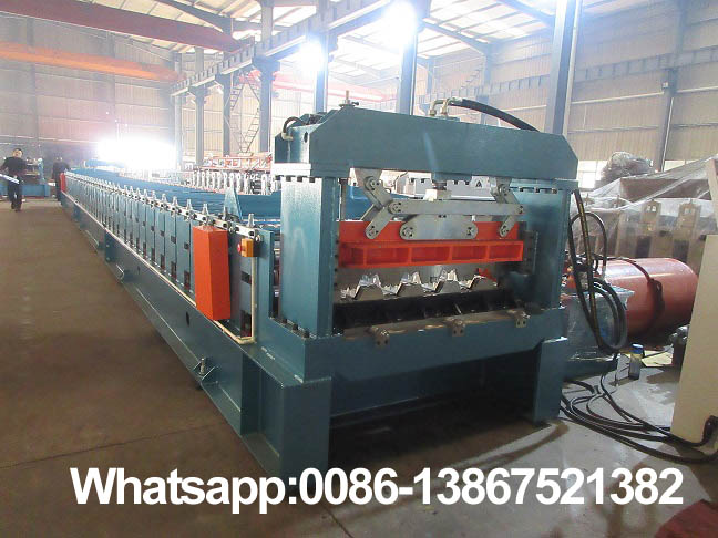 Zhongyuan steel deck roll forming machine
