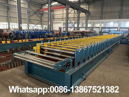 Zhongyuan door panel roll forming machine (2)