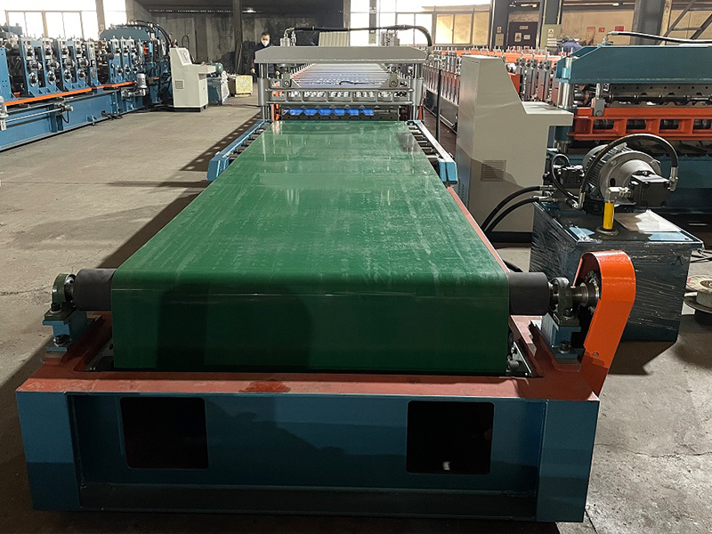 Normal Structure Roof Sheet Roll Forming Machine With Flying Cutting