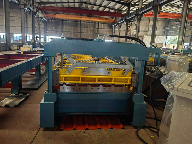 YX28-200-1000 Roof panel roll forming machine