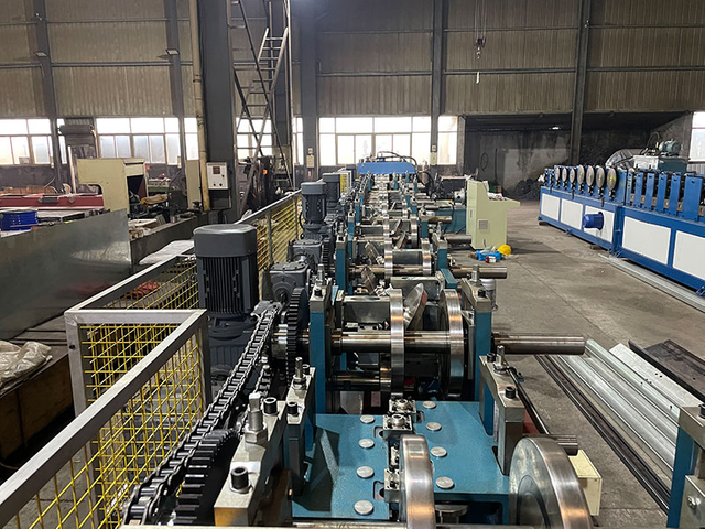 Purlin-Roll-Forming-Machine-8