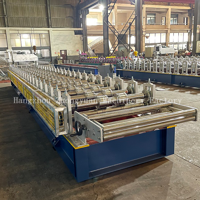 Roof sheet making machine with electric cutting