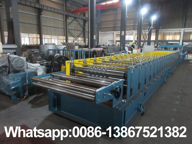 Zhongyuan roof panel roll forming machine